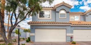 Charming corner-lot townhome Charming corner-lot townhome Gallery 1