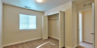 427 1st Ave N, 102 Gallery 14