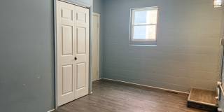 560 Manor St Gallery 24