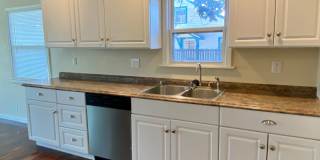 Charming 2bdrm, 1.bath house with garage, workshop space and large yard Charming 2bdrm, 1.bath house with garage, workshop space and large yard Gallery 7