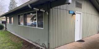 Updated 2 bedroom 1 bath duplex in Eugene! Gallery 1