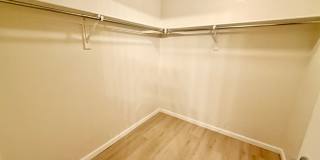 Gorgeous 2 Bedroom/2 Bathroom Condo with NEW FLOORING at Centerra!  Great Location for Commuters! Gallery 21
