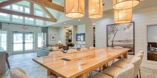 Four Seasons Gallery 7