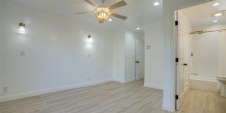 24306 Gilmore Street Gallery 27