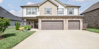 Pet Friendly Four Bedroom! Gallery 1