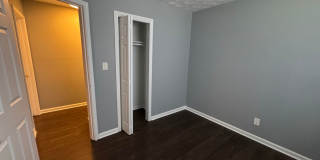 East Fountain Square 3 Bedrooms 1.5 Baths Gallery 21
