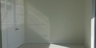 1050 Brickell Ave Gallery 2