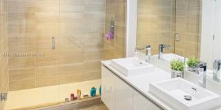 1600 SW 1st Ave Gallery 17