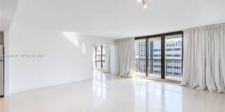 1800 Collins Ave Gallery 3