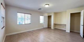 7645 Rustic Galleon Street Gallery 26