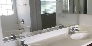 Beautiful 5 Bedroom 3 Bath in Surprise asking $2500.00 Gallery 36