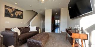 Amazing Location - Downtown Modern Living: 4 Bed 4 Bath! Gallery 1