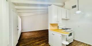 Swan Court Apartments - 1 and 2 Bedroom Homes! Gallery 10