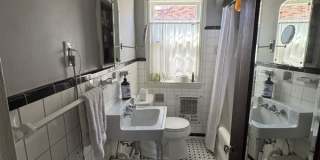 1805 Jackson Avenue Gallery 12