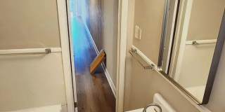 Room in 3 Bedroom Home at Martin Luther King Jr Dr SW Gallery 22