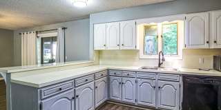 Lake DeSoto Area | Home |Unfurnished Gallery 17