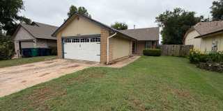 2 Bed Jack & Jill Bathroom 2 Car Garage With Office In The Heart of Yukon! 2 Bed Jack & Jill Bathroom 2 Car Garage With Office In The Heart of Yukon! Gallery 1