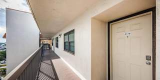 Charming 2BR Condo in Saint Petersburg Gallery 28
