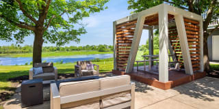 The Monroe Gallery 15