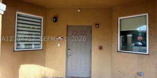 8999 NW 107th Ct Gallery 1