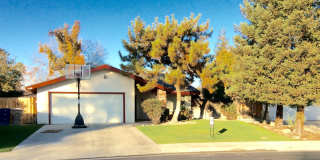Cute 3 Bed + 2 Bath Home For Rent in Laurelglen Area Gallery 1