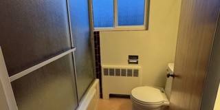 North Admiral 1BR, Small 4-Unit Building, Top Floor! Gallery 10