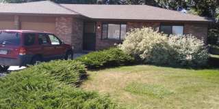 Cute 2 Bedroom Duplex Minutes to Old Town Gallery 1