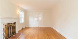 1667 PRIMROSE Road NW Gallery 17