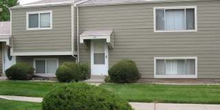 Remodeled Huge 4 Bedroom Townhome Remodeled Huge 4 Bedroom Townhome Gallery 1