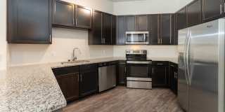 Crest at Park Central Apartments Gallery 7