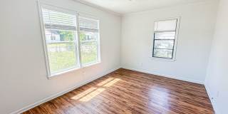 3 Bedroom House with Garage and Fenced Yard!! Gallery 9
