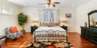 Parker Townhome: Luxurious Furnished Townhome, Attached 2 Car Garage, $300 Utility Fee Parker Townhome: Luxurious Furnished Townhome, Attached 2 Car Garage, $300 Utility Fee Gallery 16