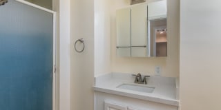 Charming 3 Bedroom 2 Bath home South of the Blvd Gallery 19