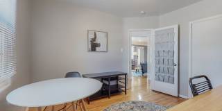 837 Adams St NE Gallery 42