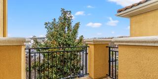 Spacious 3-Bedroom Dublin Townhome with Private Balcony & Fireplace Gallery 9