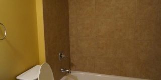 25575 AMERICA Square Gallery 53