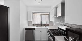 Charming 2BR Townhome in Aurora Gallery 10