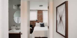 4231A Swan Avenue Gallery 9