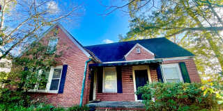 101 S MERIDIAN DOWNTOWN DUPLEX WITH YARD 101 S MERIDIAN DOWNTOWN DUPLEX WITH YARD Gallery 1