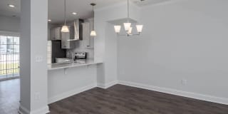 Crest at Burkitt Ridge Apartments and Townhomes Gallery 10