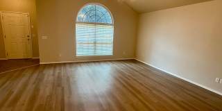 Edmond 3 Bed 2 Bath Home w/ Storm Shelter! Gallery 4