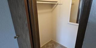Upstairs 1-Bedroom in Central Location! Gallery 8