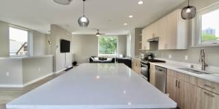 1817 North Arlington Place Gallery 19
