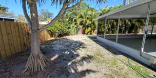 Stunning Pool Home in Sapphire Shores – West of the Trail Near the Ringling Museum Gallery 31