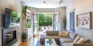 MODERN ARCHITECTURE W/ BEACH CHARM: BRIGHT & AIRY, 4BR3BA, 2-STORY HOME W/ OPEN & BRIGHT LIVING SPACE & LARGE YARD W/ DECK & JACUZZI LESS THAN A BLOCK TO LMU, CLOSE TO PARK, SHOPPING, LAX & 10 MINS TO BEACH! Gallery 11