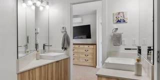 Greenwood Townhome Gallery 19