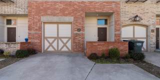 Move in Special! Gorgeous newer 2br 2.5ba Townhome!! Gallery 1
