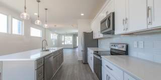 3 Beds 2.5 Baths Single-Family Urban Home Gallery 10