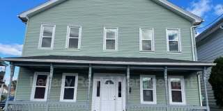 327 East Locust Street - 2 Gallery 1