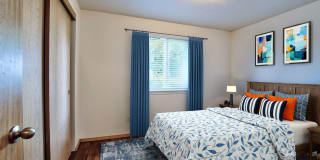 Parc East Gallery 12